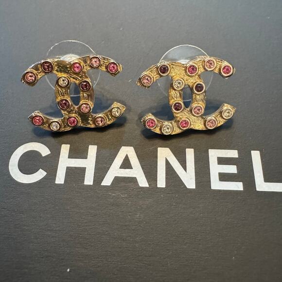 Chanel Multicolor Pink Purple Pierced Stud Earrings CGHW B19C CoA - Picture 1 of 6